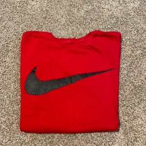 Men’s Nike red shirt with logo